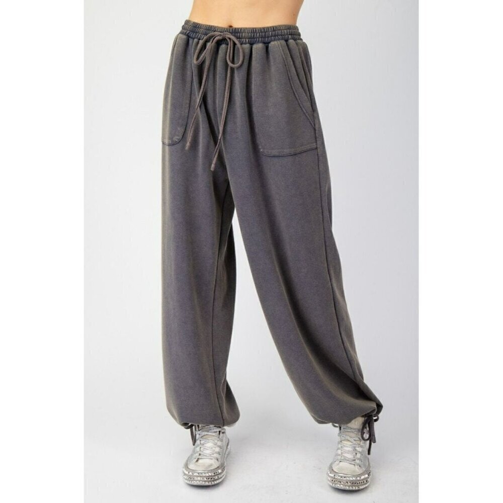 The Weekend Wonder Mineral Wash Lounge Pants in Washed Navy